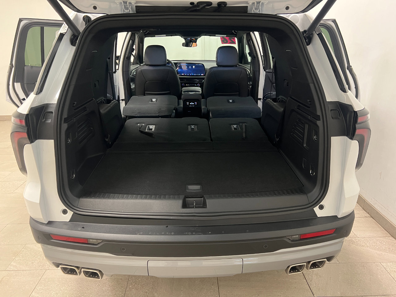 New 2026 Chevrolet Traverse LT image 21