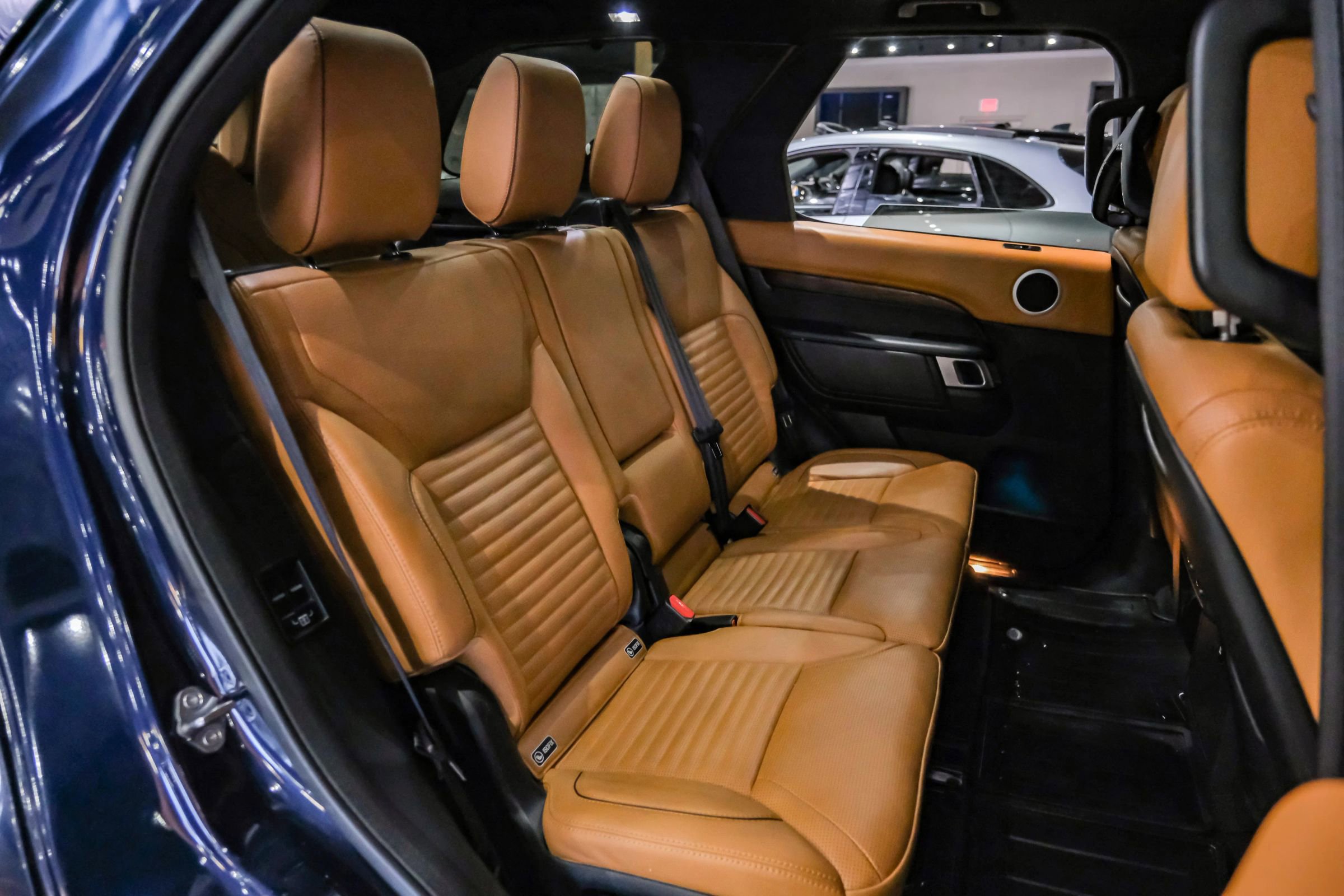 Used 2019 Land Rover Discovery HSE Luxury image 31