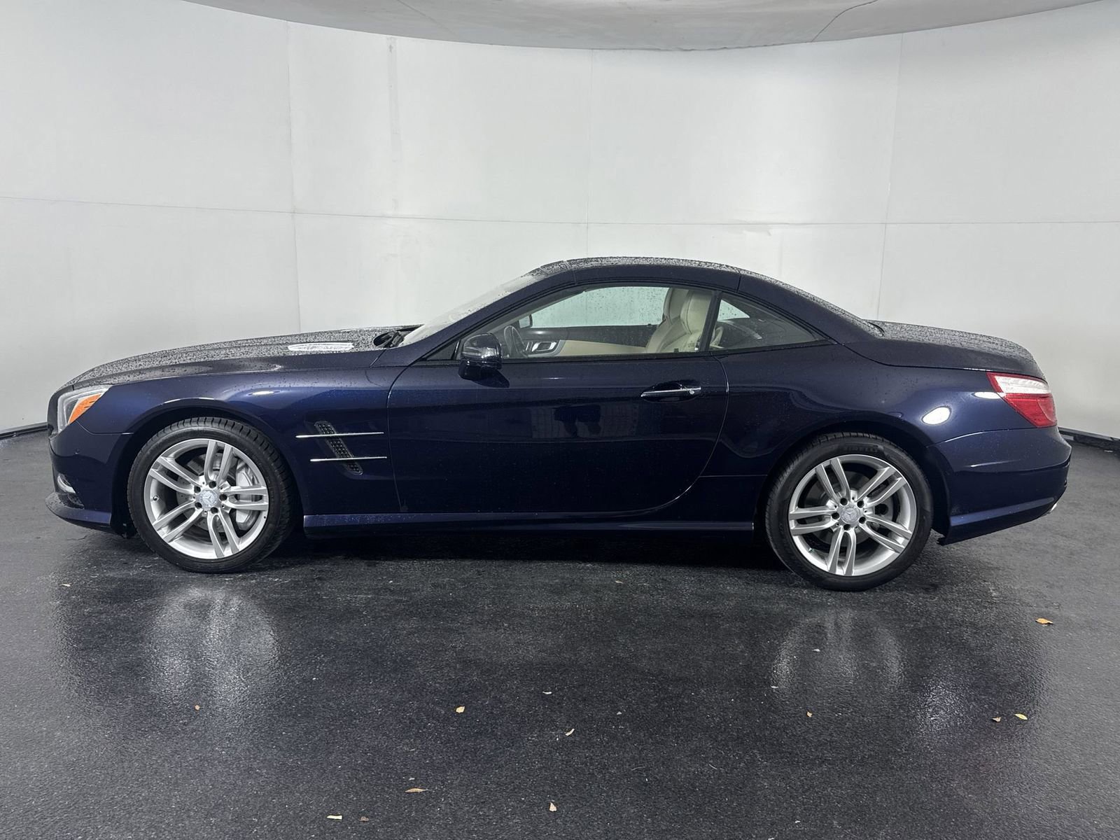 Used 2015 Mercedes-Benz SL 550 image 8