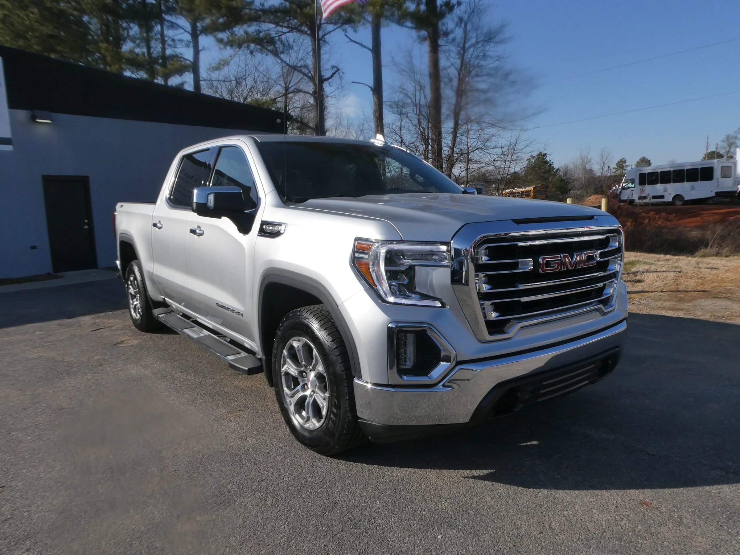 Used 2022 GMC Sierra 1500 SLT w/ SLT Convenience Package image 3