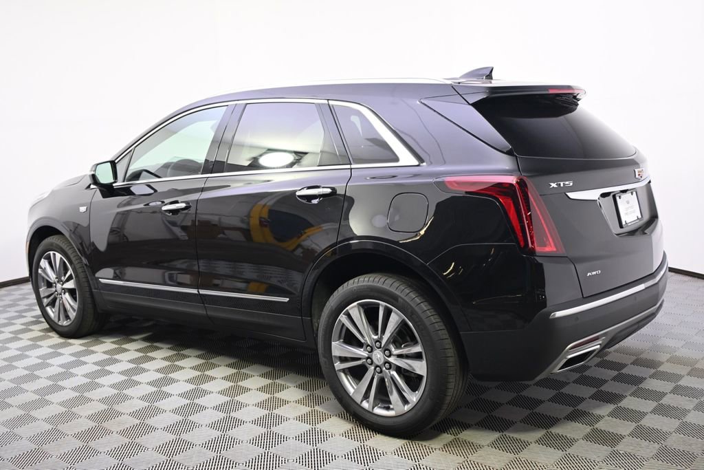 Certified 2025 Cadillac XT5 Premium Luxury image 3