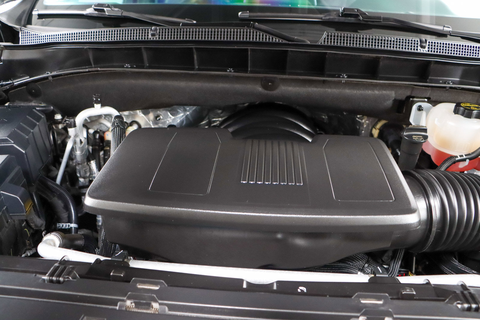 Used 2024 Chevrolet Suburban RST w/ Luxury Package image 36