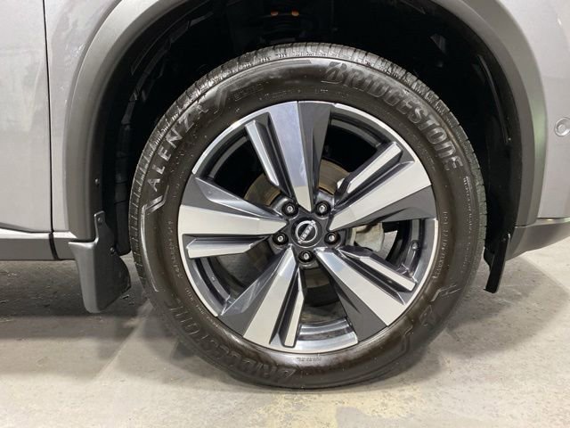 Certified 2023 Nissan Rogue Platinum w/ Platinum Premium Package AWD/4WD image 32