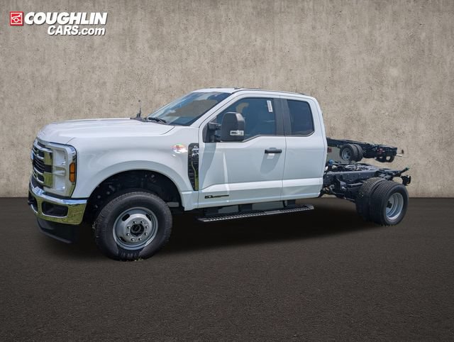 New 2026 Ford F350 XL w/ XL Chrome Package AWD/4WD image 4