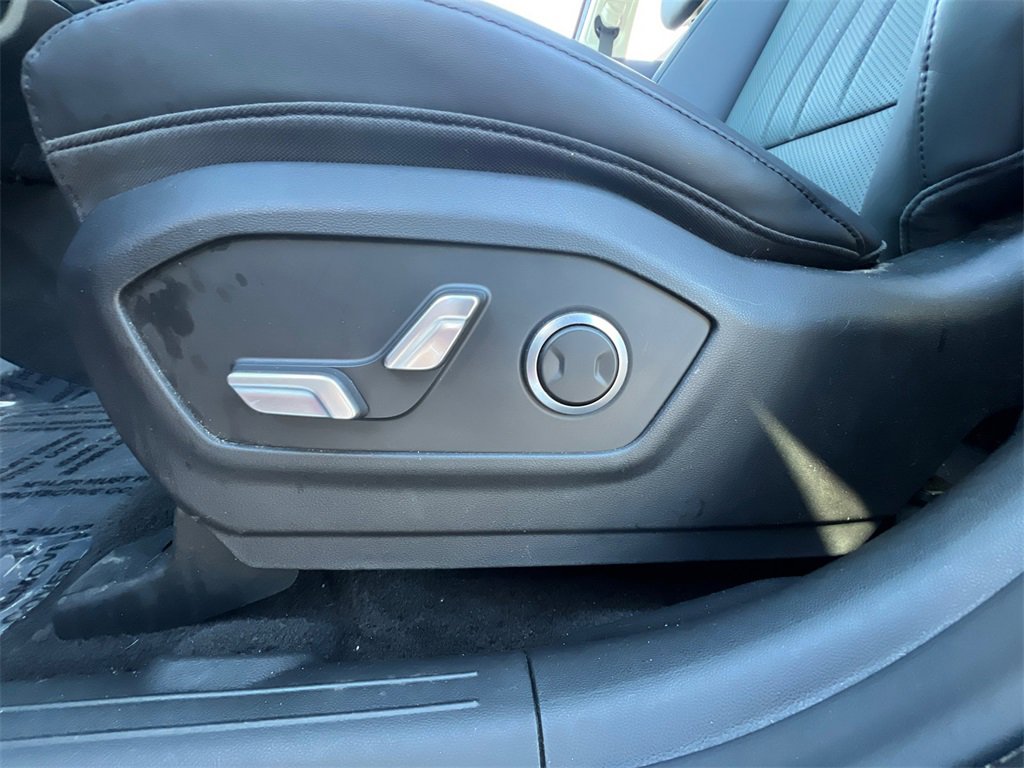 Used 2025 Hyundai Santa Fe XRT w/ Tow & Go Package image 28