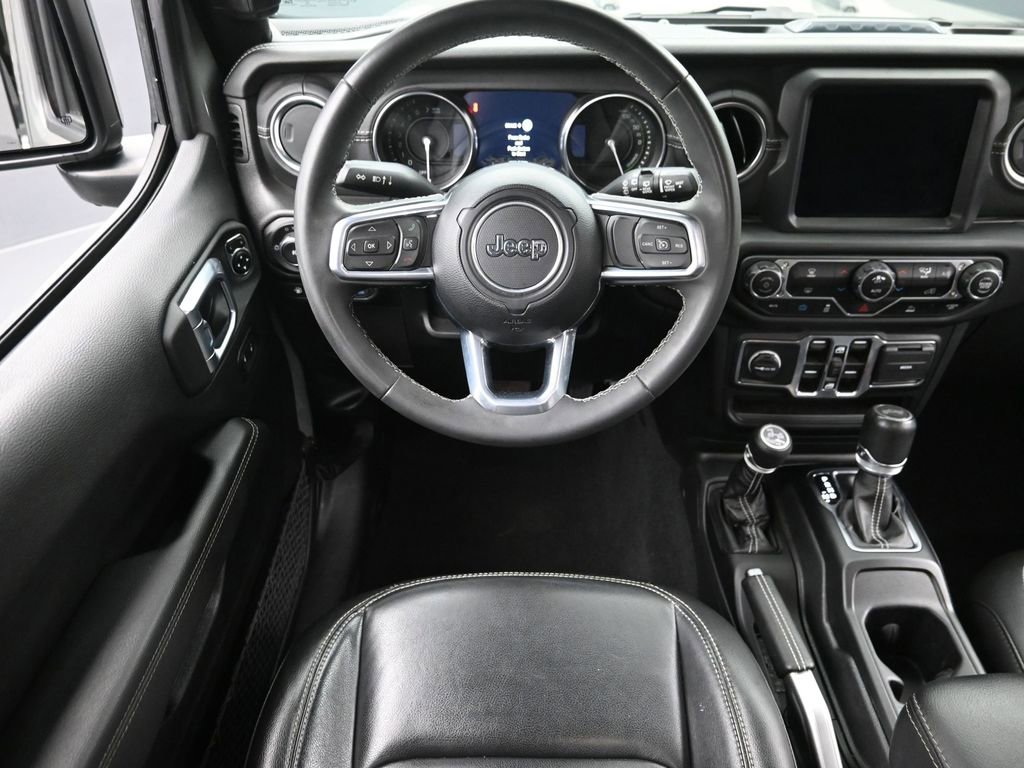 Used 2023 Jeep Wrangler Unlimited Sahara image 11