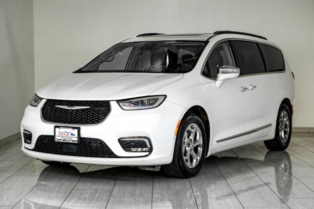 Used 2022 Chrysler Pacifica Limited FWD image 4