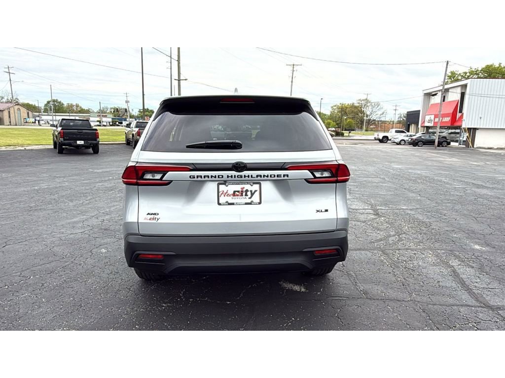 New 2026 Toyota Grand Highlander AWD image 6