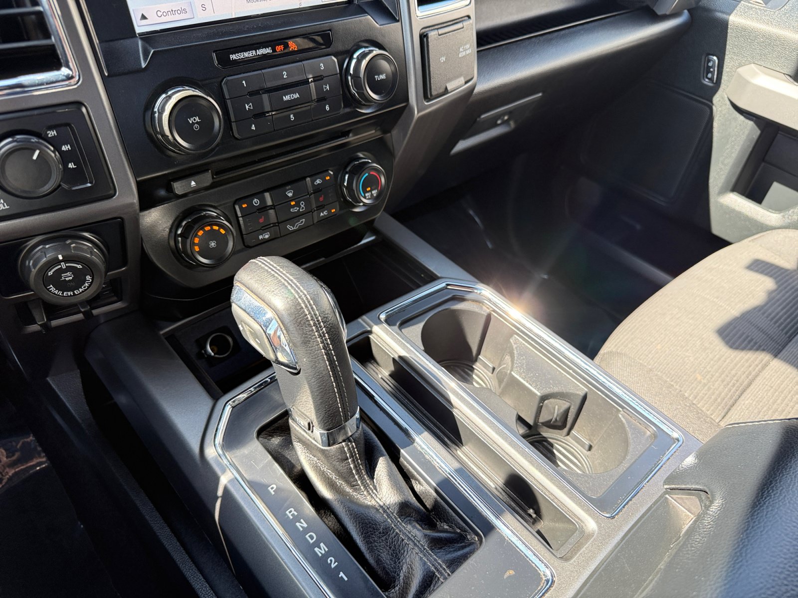 Used 2016 Ford F150 XLT w/ Equipment Group 302A Luxury AWD/4WD image 13