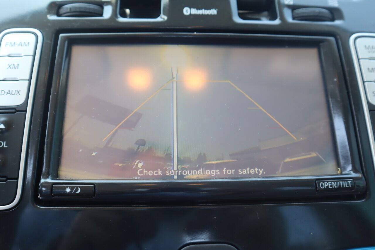 Used 2012 Nissan Leaf SL FWD image 15