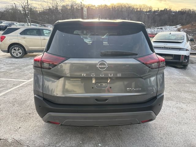 Certified 2022 Nissan Rogue SV image 4