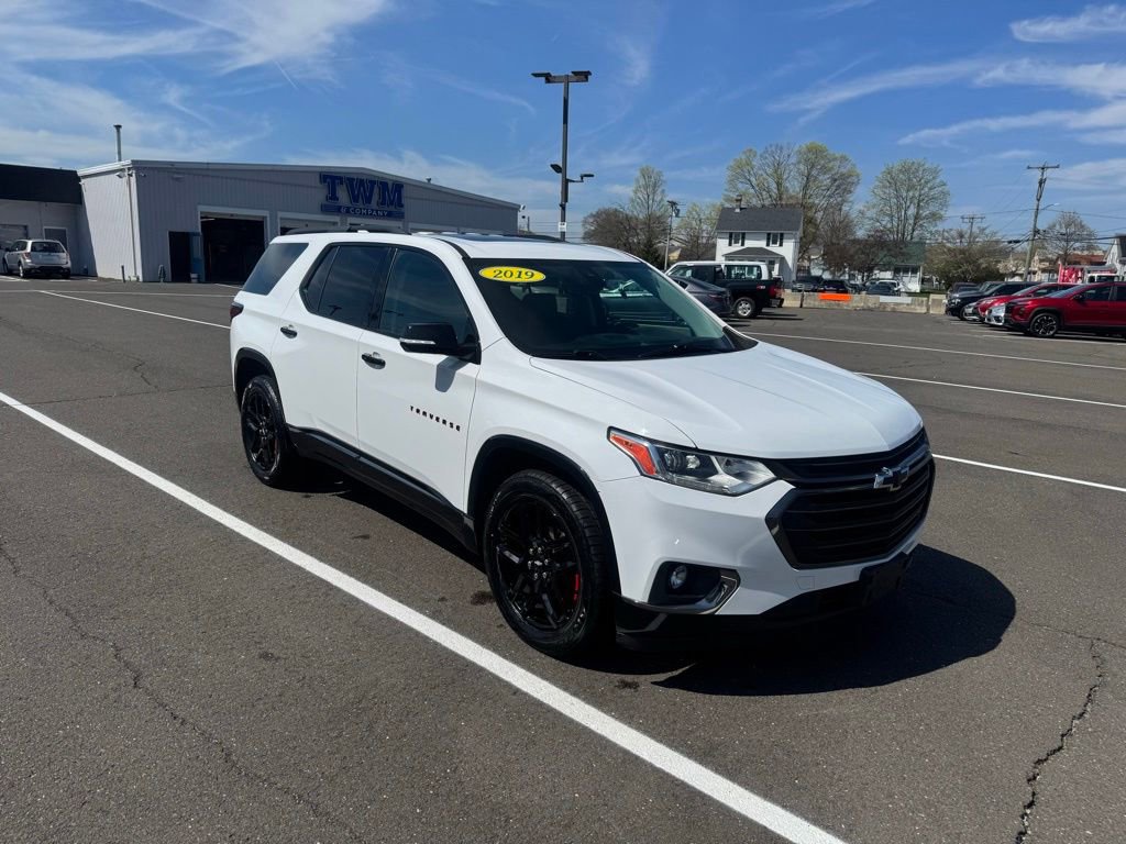 Used 2019 Chevrolet Traverse Premier w/ Redline Edition image 3
