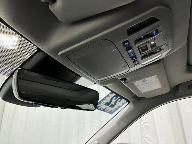 Used 2022 Toyota Highlander Limited AWD/4WD image 25
