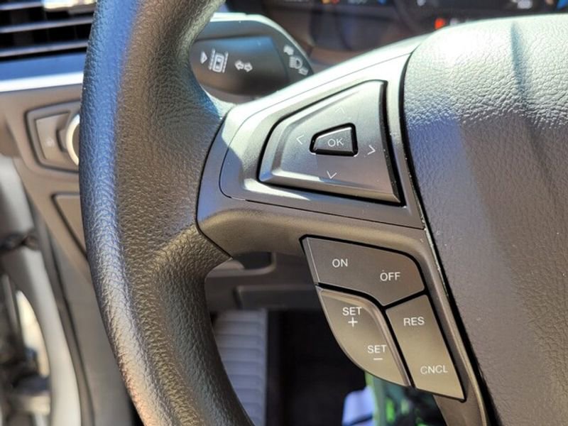 New 2024 Ford Edge SE image 24