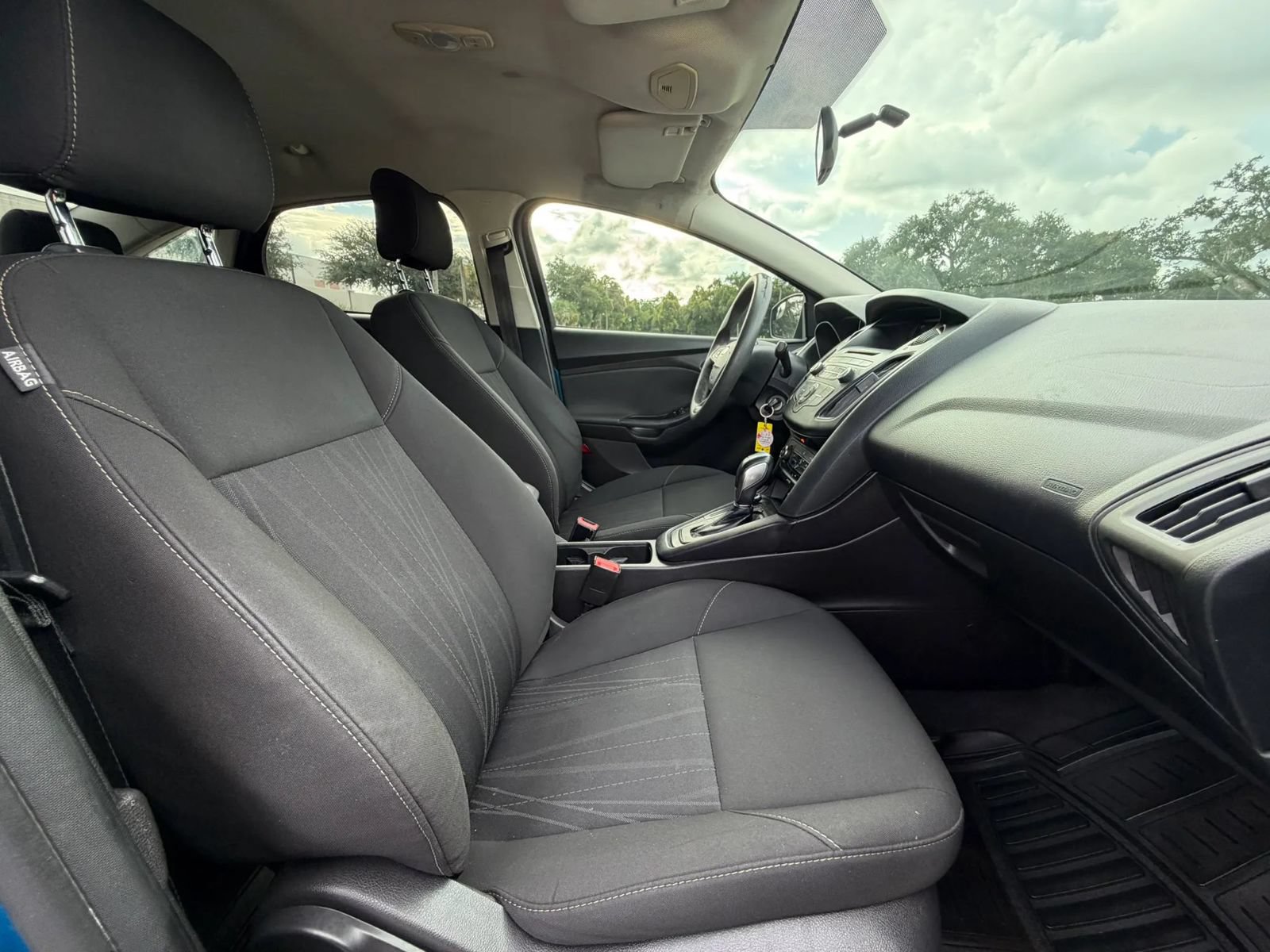 Used 2016 Ford Focus SE w/ Reverse Sensing Package FWD image 16