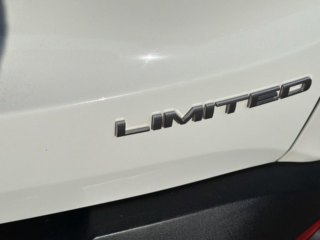 Used 2017 Jeep Renegade Limited FWD image 7