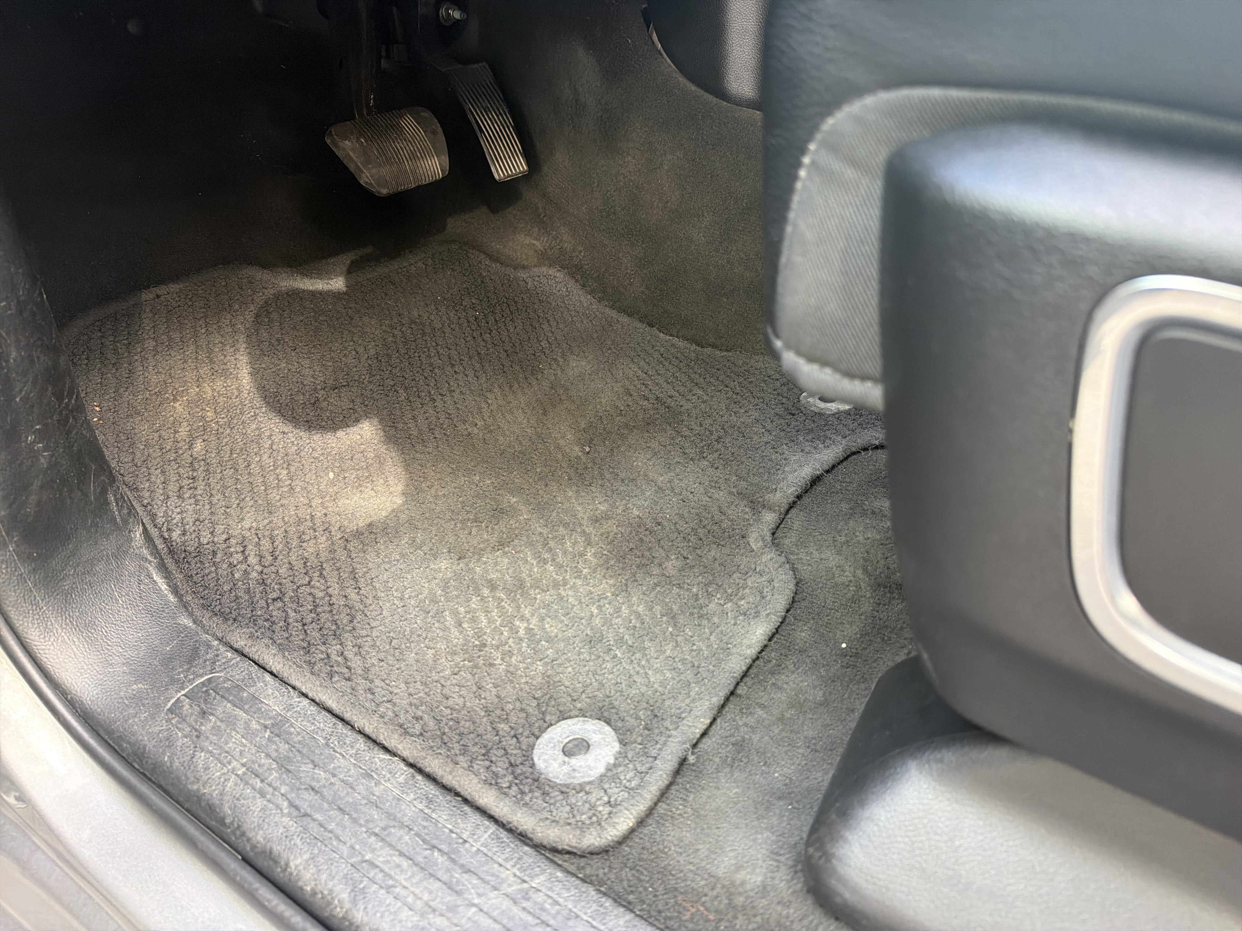 Used 2024 RAM 1500 Laramie image 16