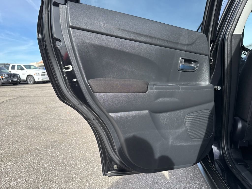 Used 2022 Mitsubishi Outlander Sport ES image 28