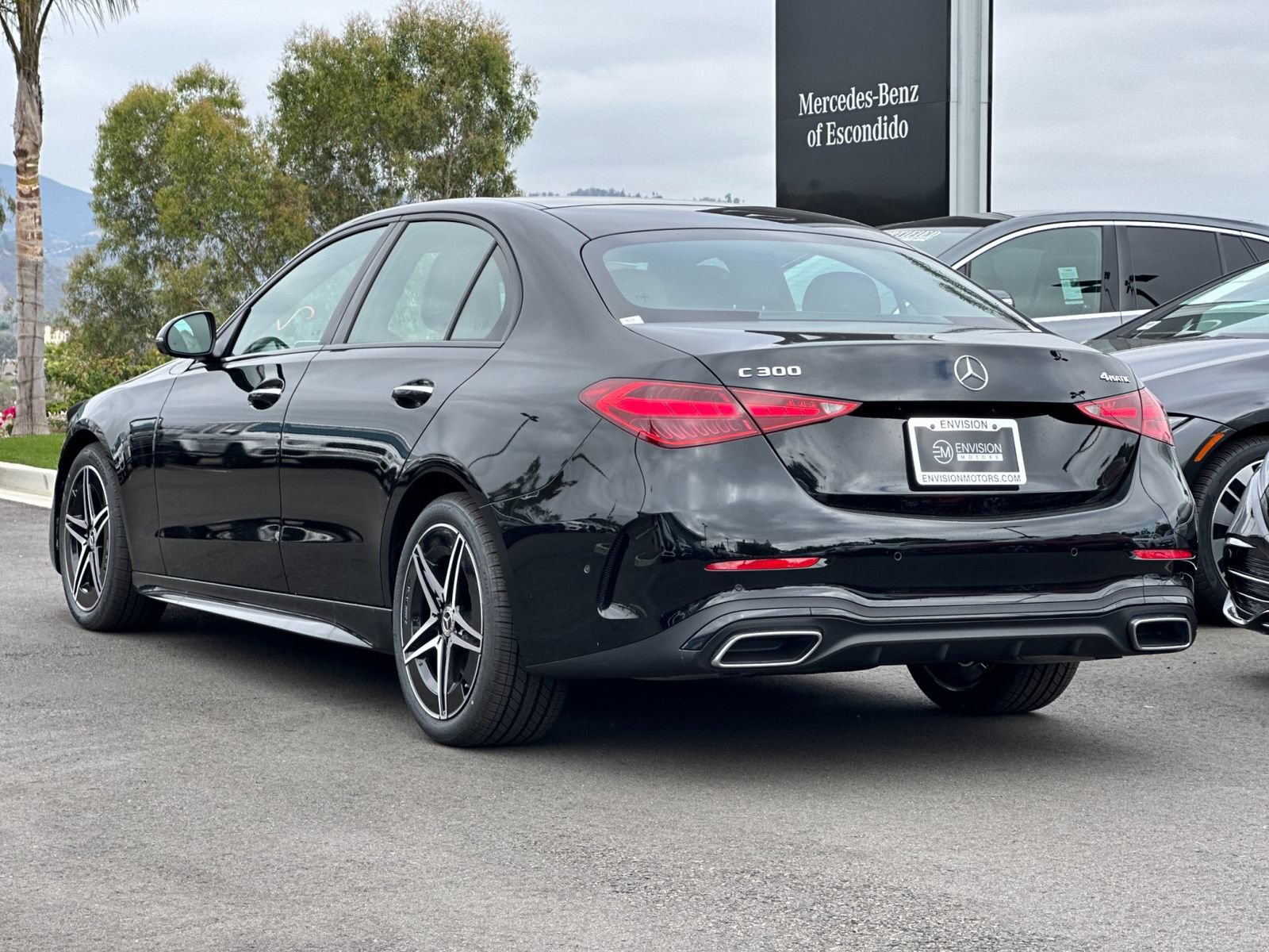 Used 2025 Mercedes-Benz C 300 4MATIC Sedan image 5