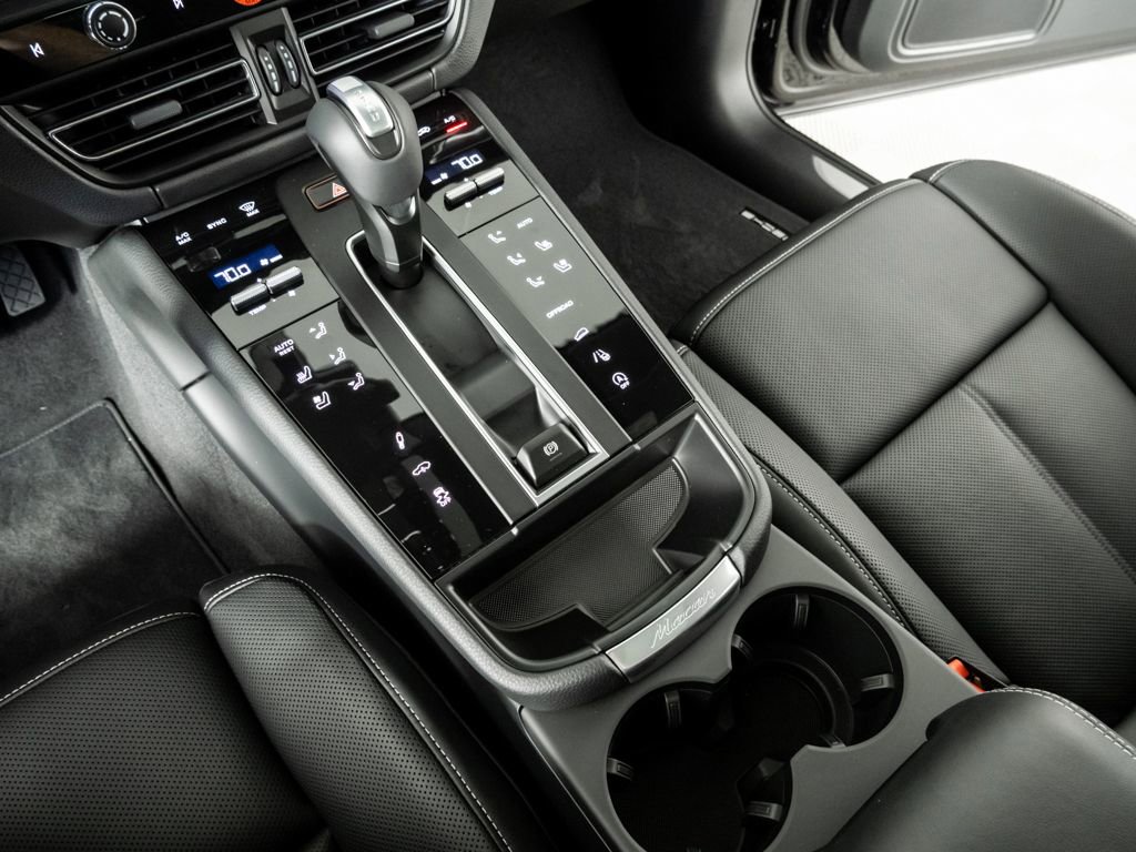 New 2026 Porsche Macan S image 18