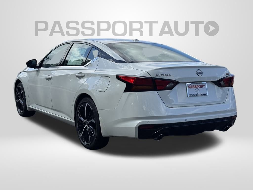 New 2025 Nissan Altima 2.5 SR w/ SR Premium Package image 4
