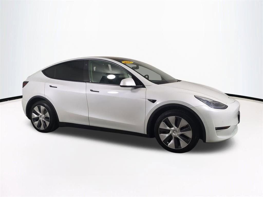 Used 2021 Tesla Model Y Long Range image 2