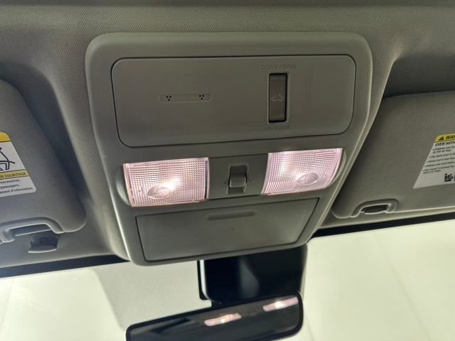 Used 2024 Nissan Frontier SL w/ Technology Package image 24