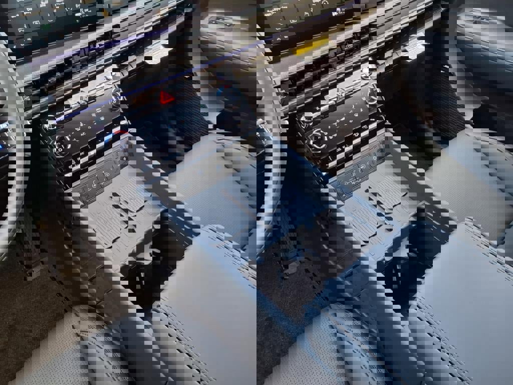 New 2025 Hyundai Santa Fe Calligraphy image 17