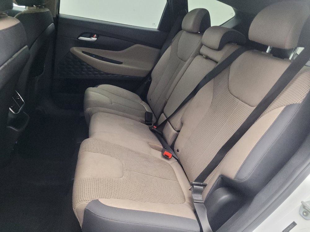 Used 2020 Hyundai Santa Fe SE image 18