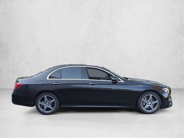 Used 2017 Mercedes-Benz E 300 image 4