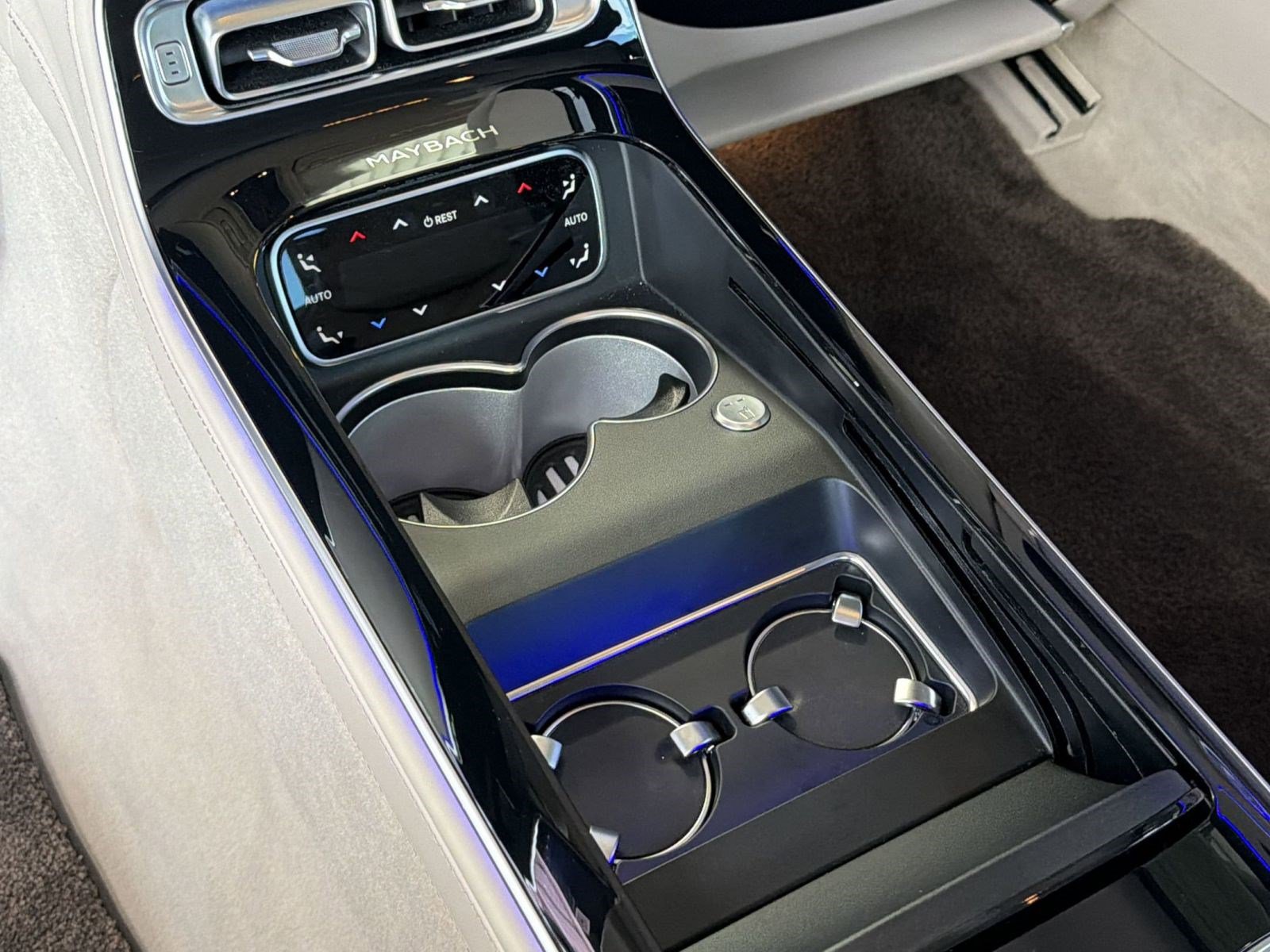 Certified 2024 Mercedes-Benz Maybach S 580 4MATIC image 33