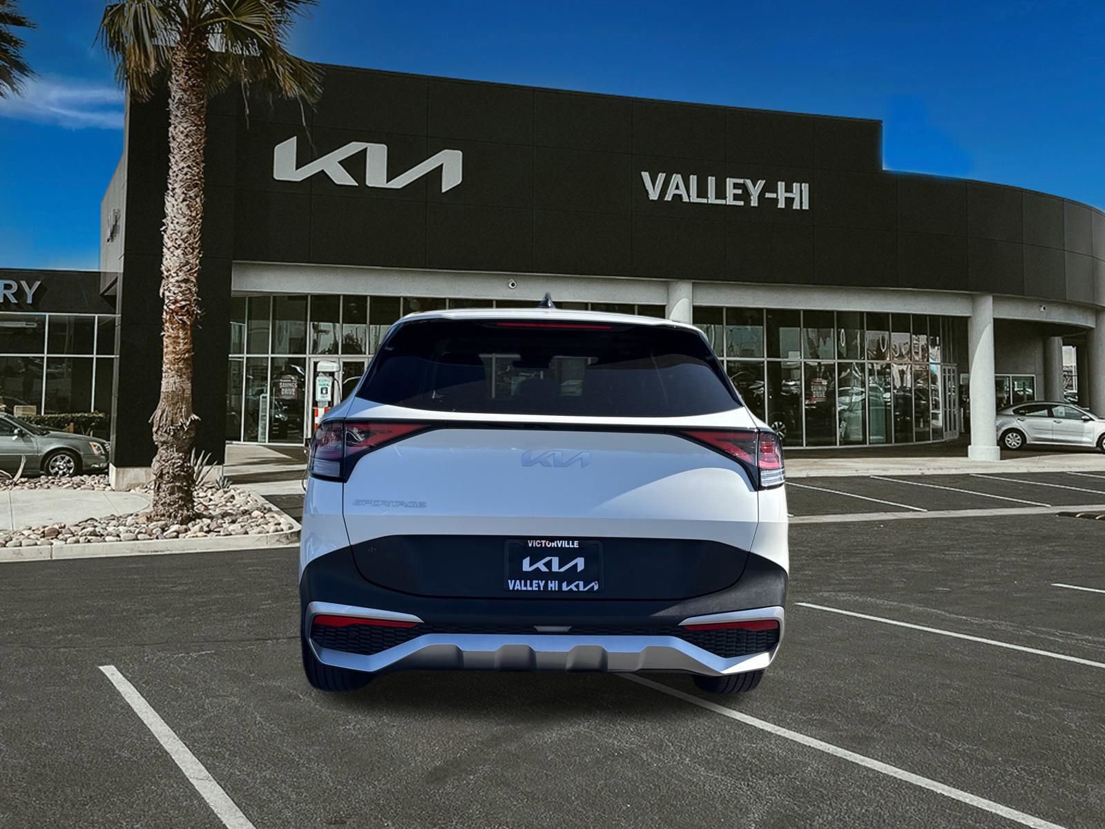 Used 2025 Kia Sportage LX image 6