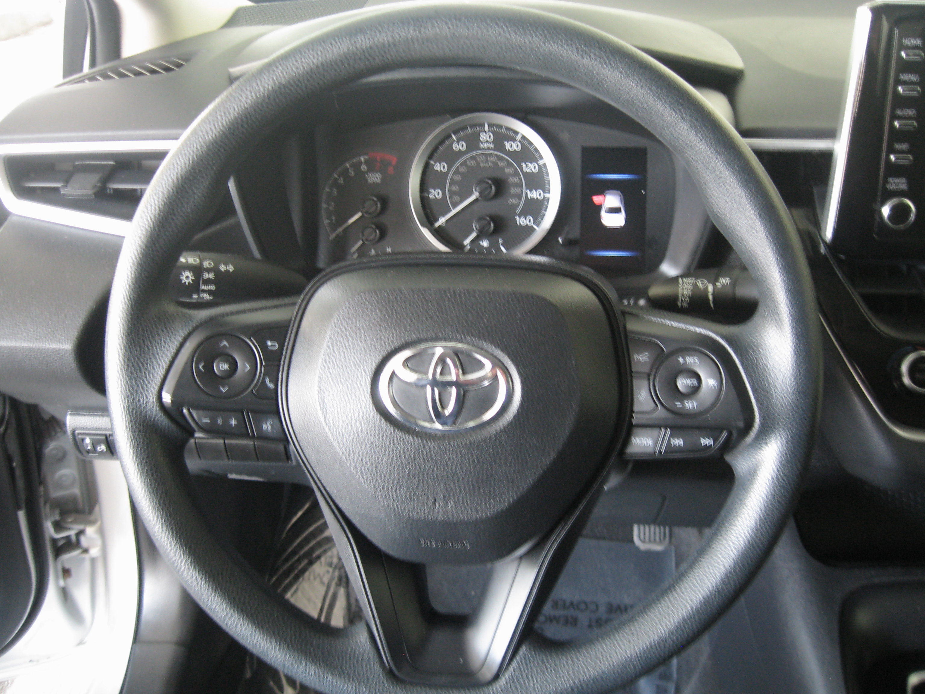 Used 2020 Toyota Corolla LE image 12