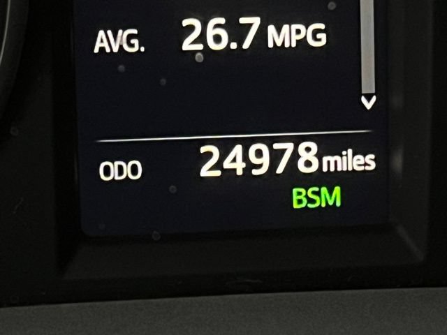 Used 2018 Toyota RAV4 XLE AWD/4WD image 22