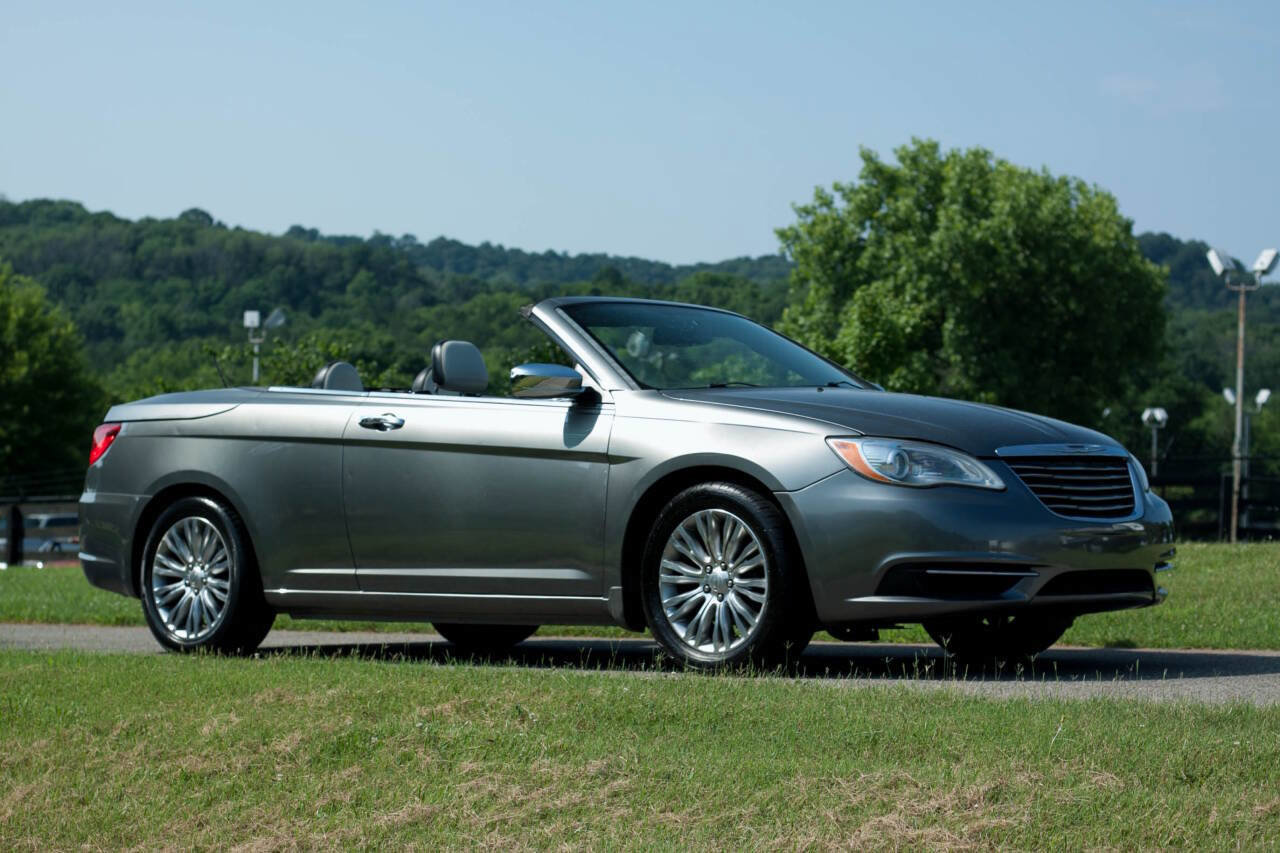 Used 2012 Chrysler 200 Limited image 2