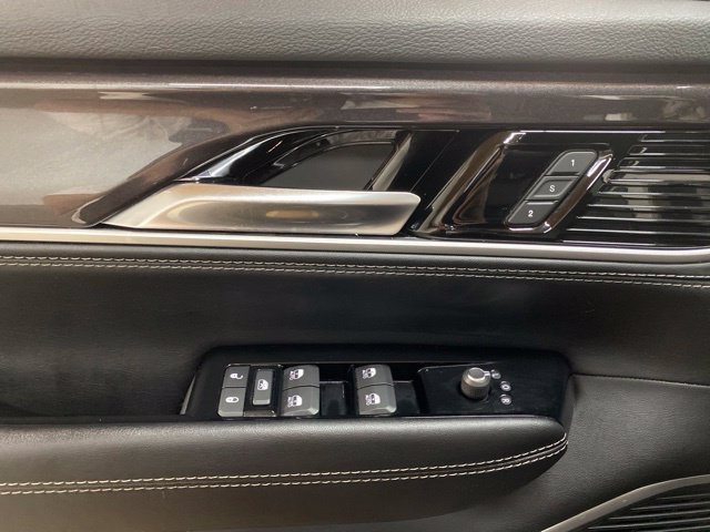 Used 2023 Jeep Wagoneer 4WD w/ Premium Group I image 38