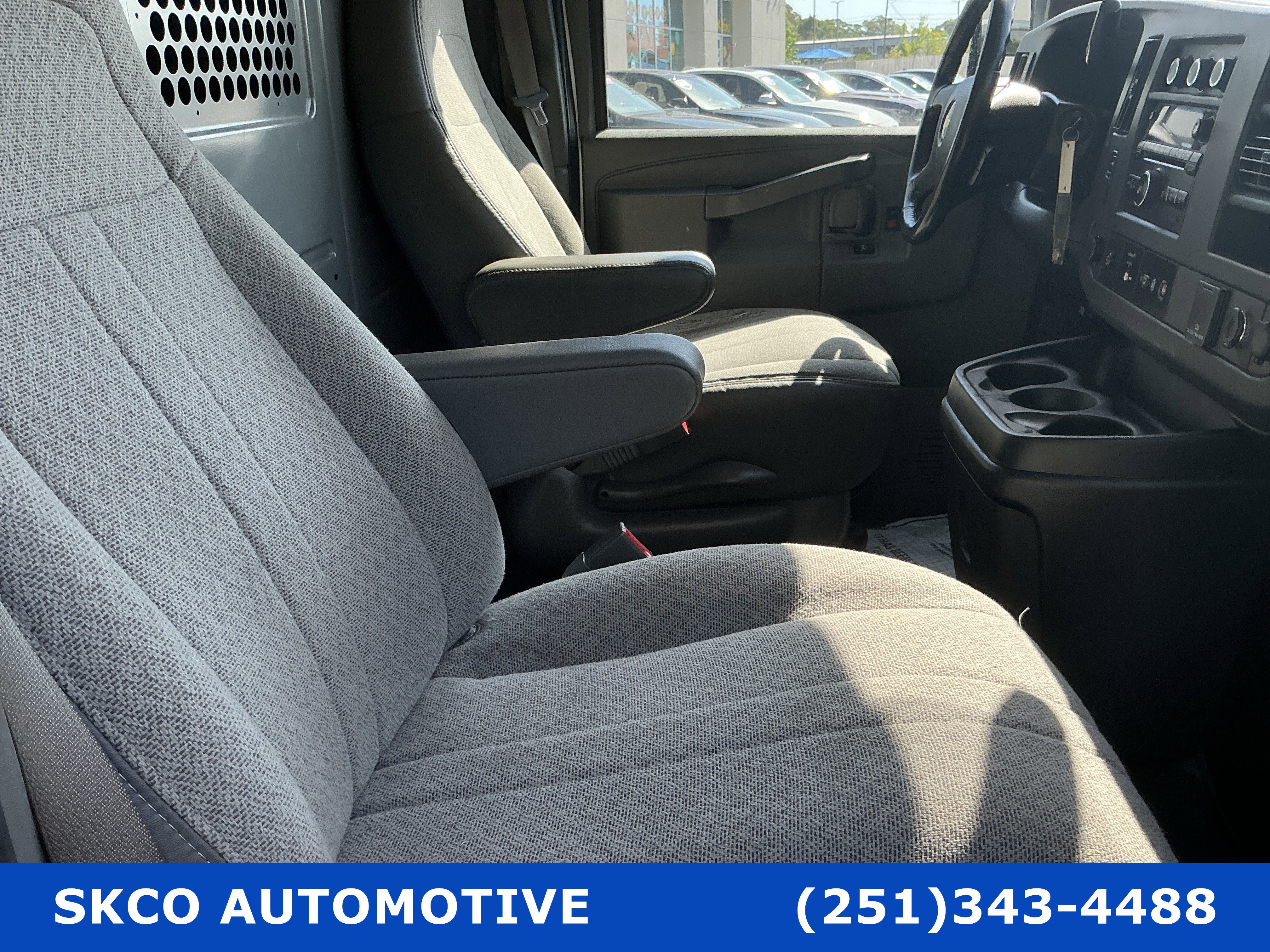 Used 2020 Chevrolet Express 2500 w/ Communications Package RWD image 13