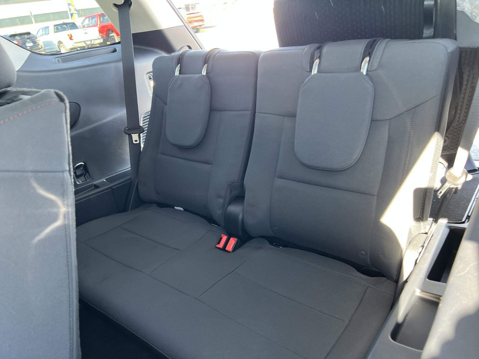 Used 2025 Ford Explorer Active image 24