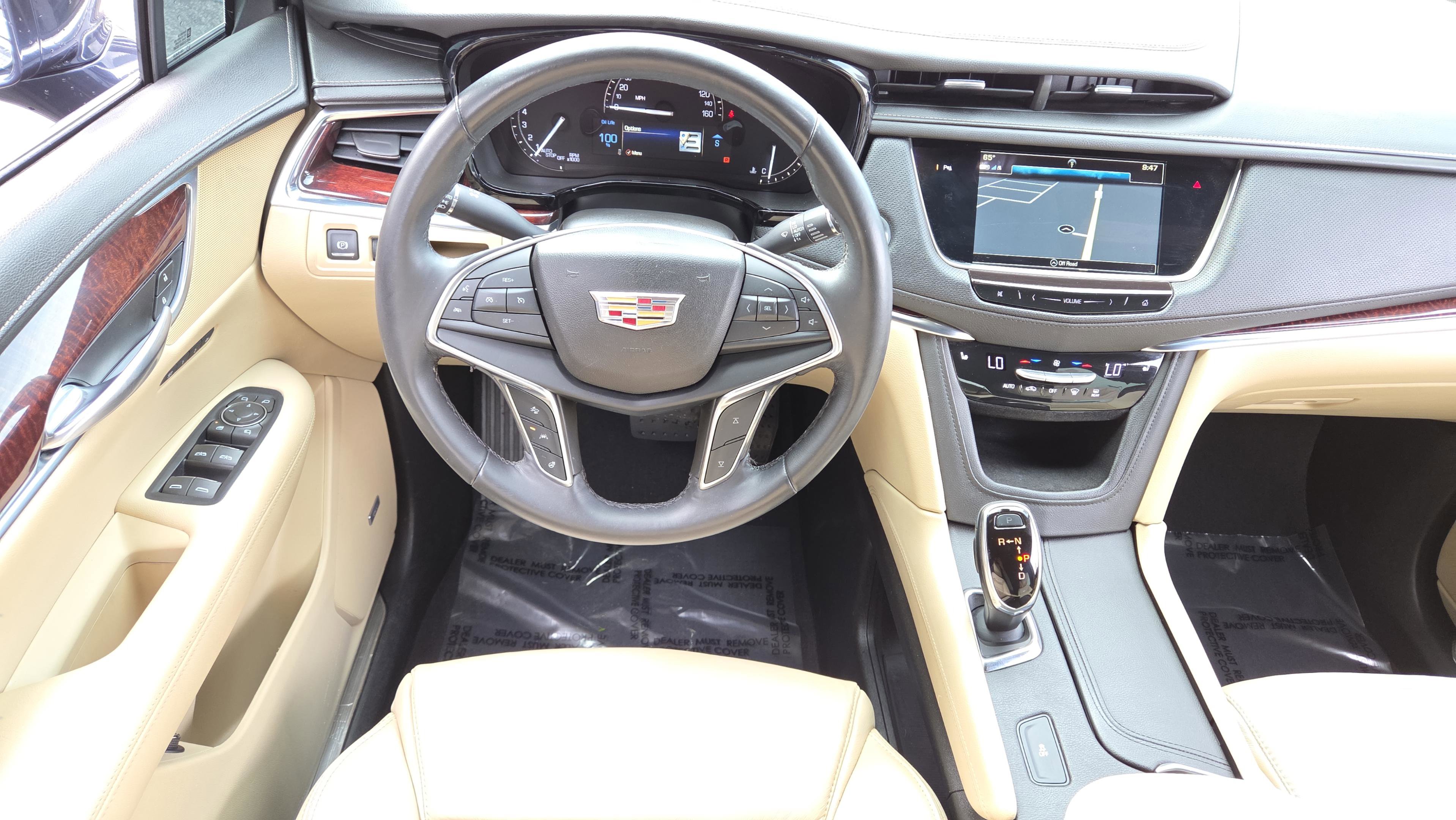 Used 2018 Cadillac XT5 Luxury w/ Driver Awareness Package FWD image 12