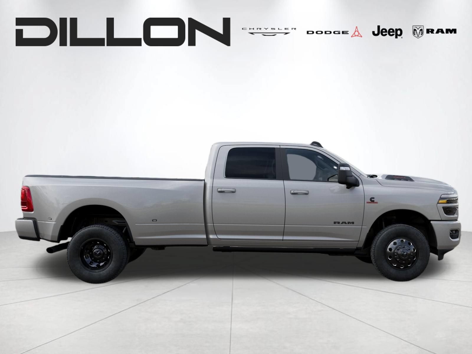 New 2026 RAM 3500 Laramie AWD/4WD image 21