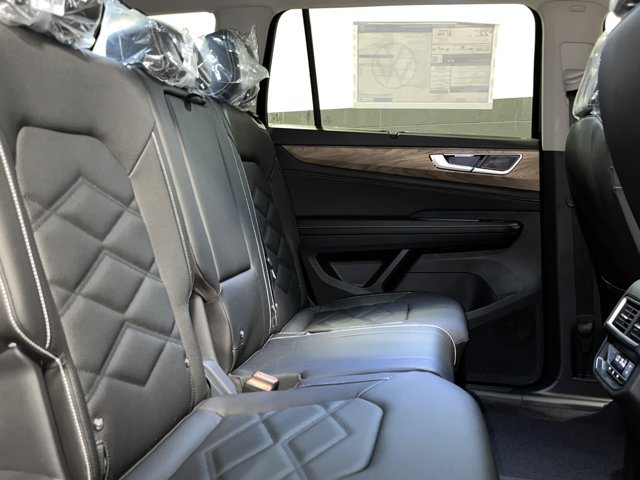 New 2026 Volkswagen Atlas SE image 11