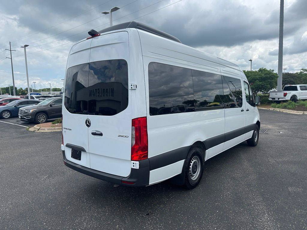 Used 2025 Mercedes-Benz Sprinter 2500 image 5