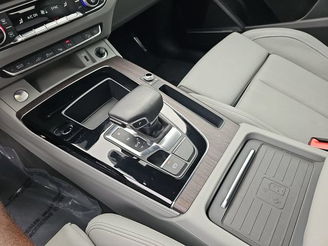 Used 2024 Audi Q5 e Prestige w/ Prestige Package AWD/4WD image 21