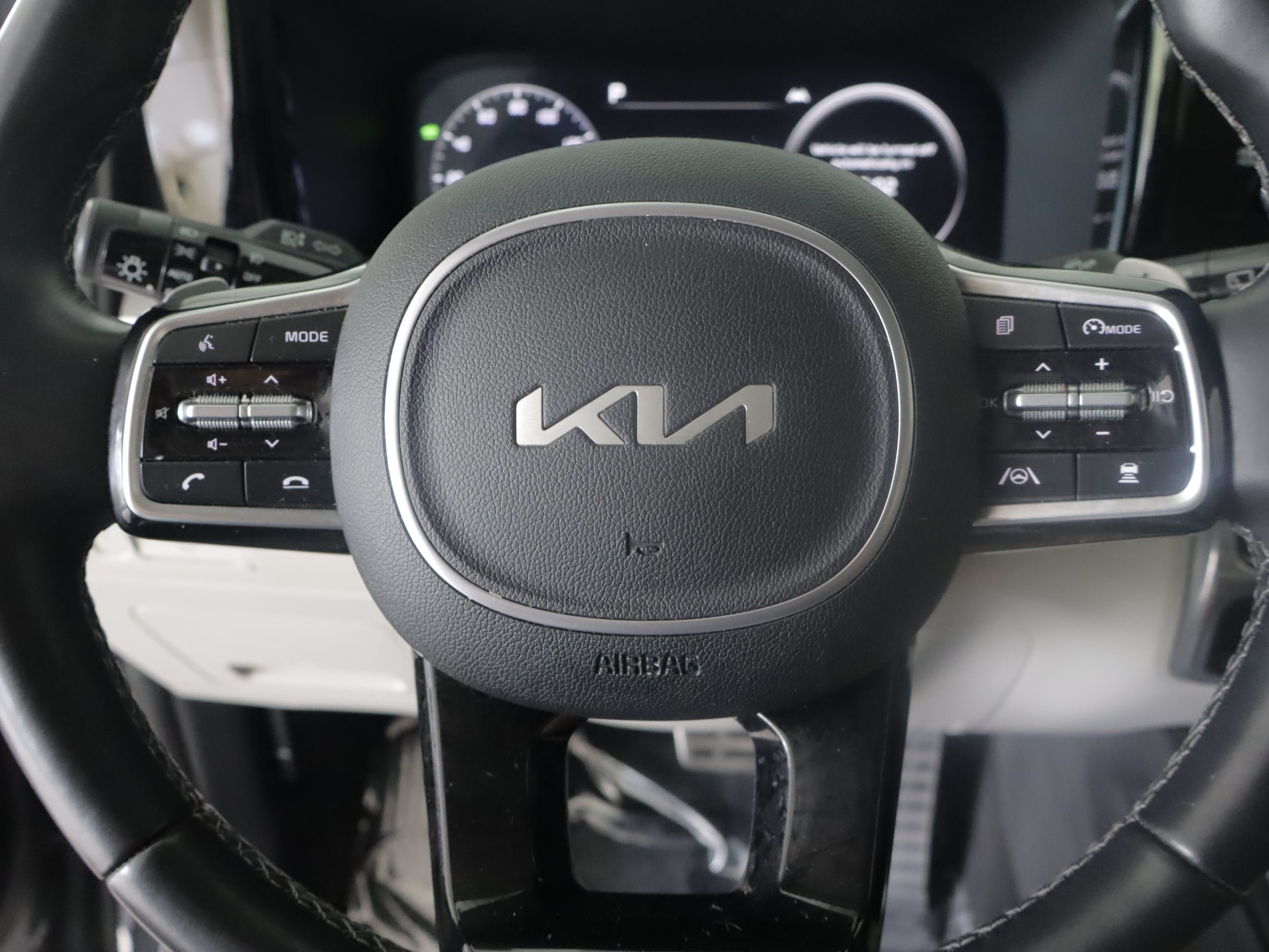 Used 2023 Kia Sorento SX Prestige w/ Panoramic Sunroof Package AWD/4WD image 13