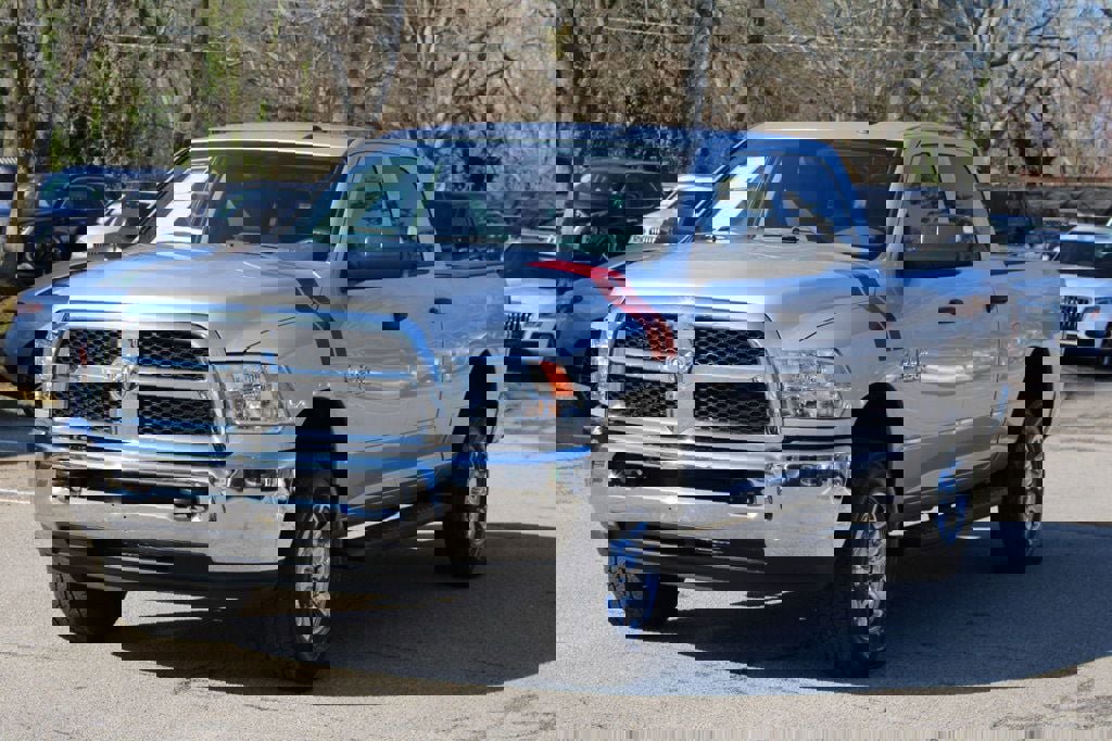 Used 2018 RAM 2500 Tradesman w/ Chrome Appearance Group image 3