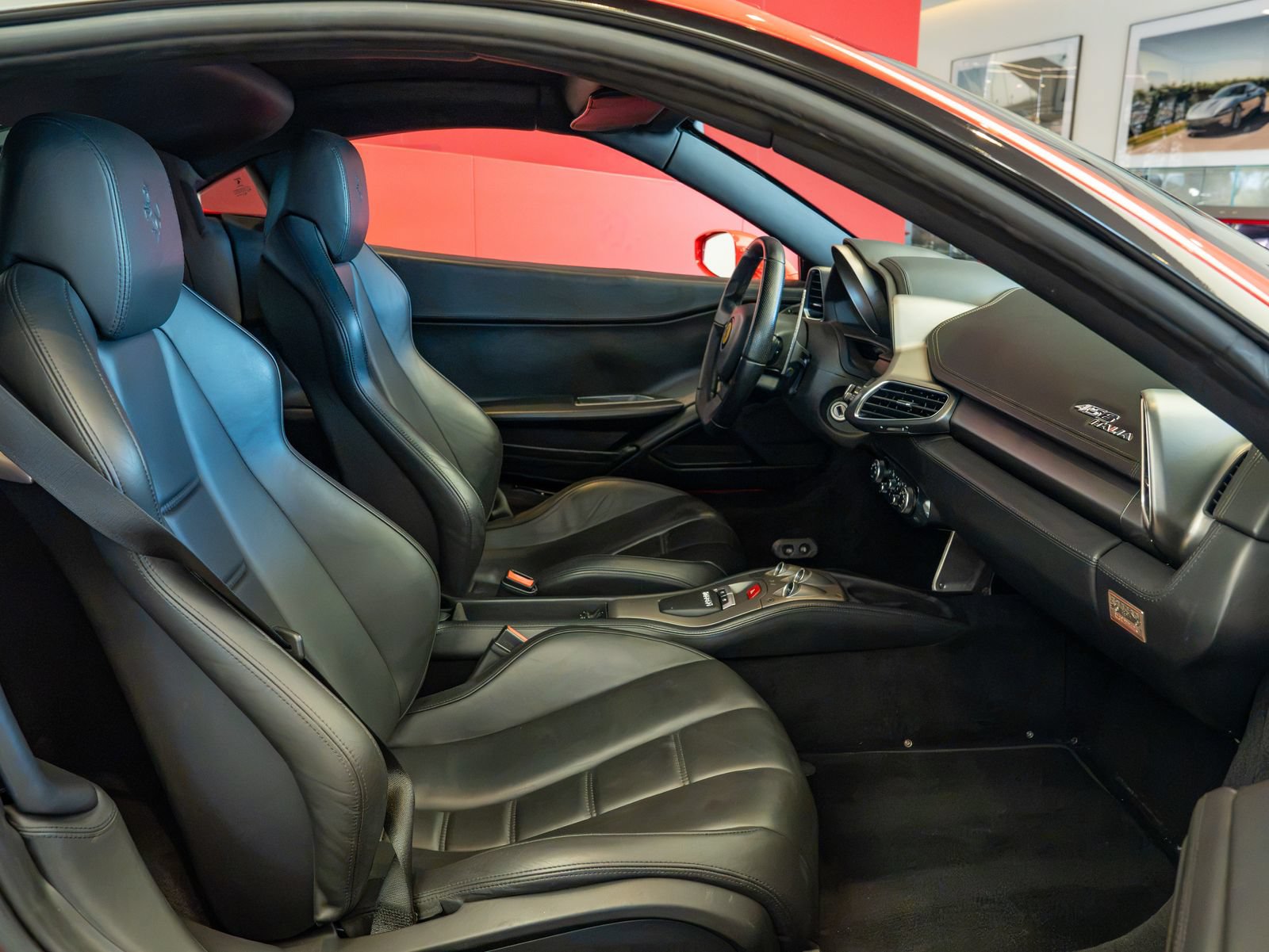 Used 2010 Ferrari 458 Italia Coupe RWD image 18