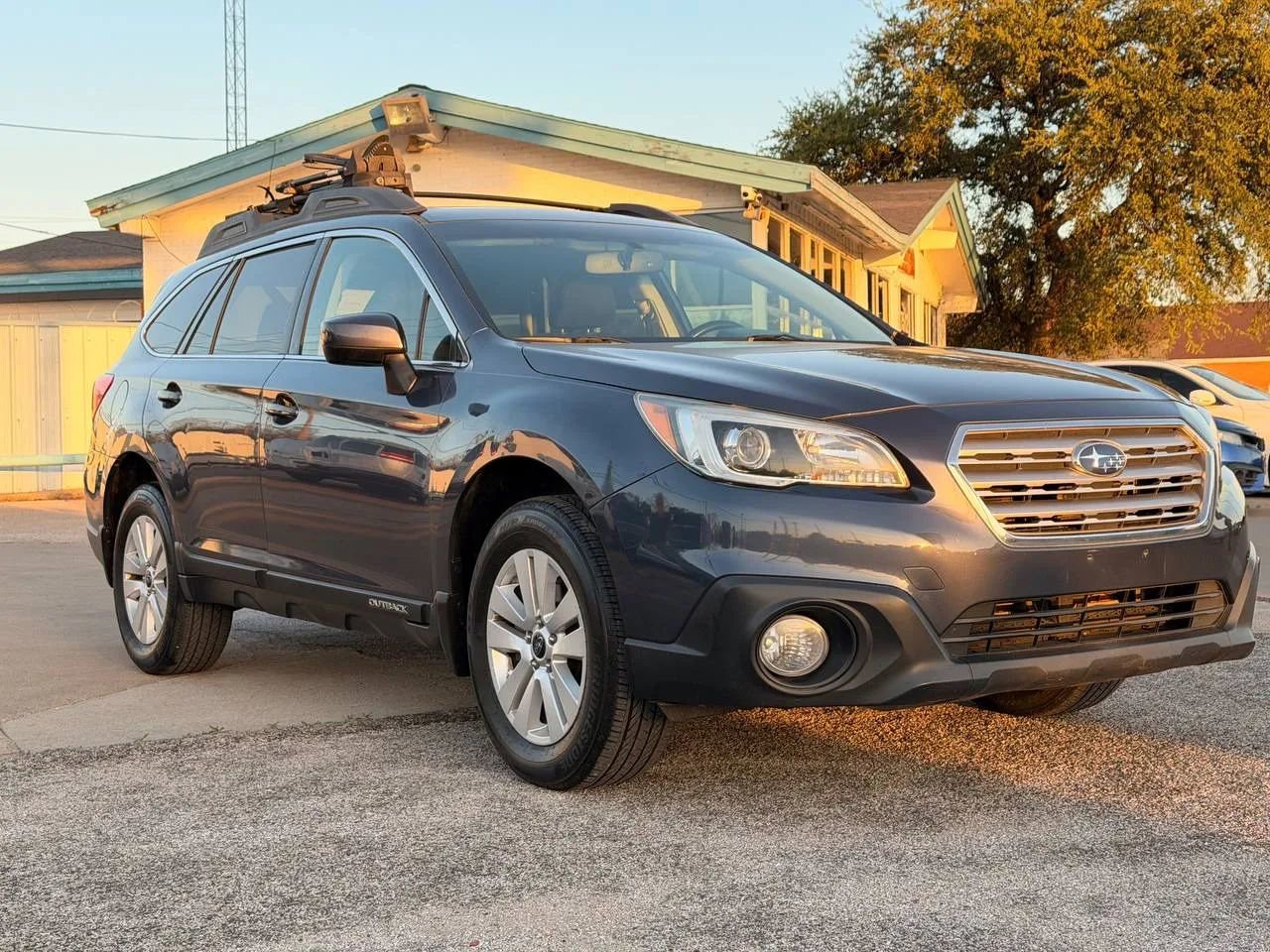 Used 2016 Subaru Outback 2.5i Premium image 1