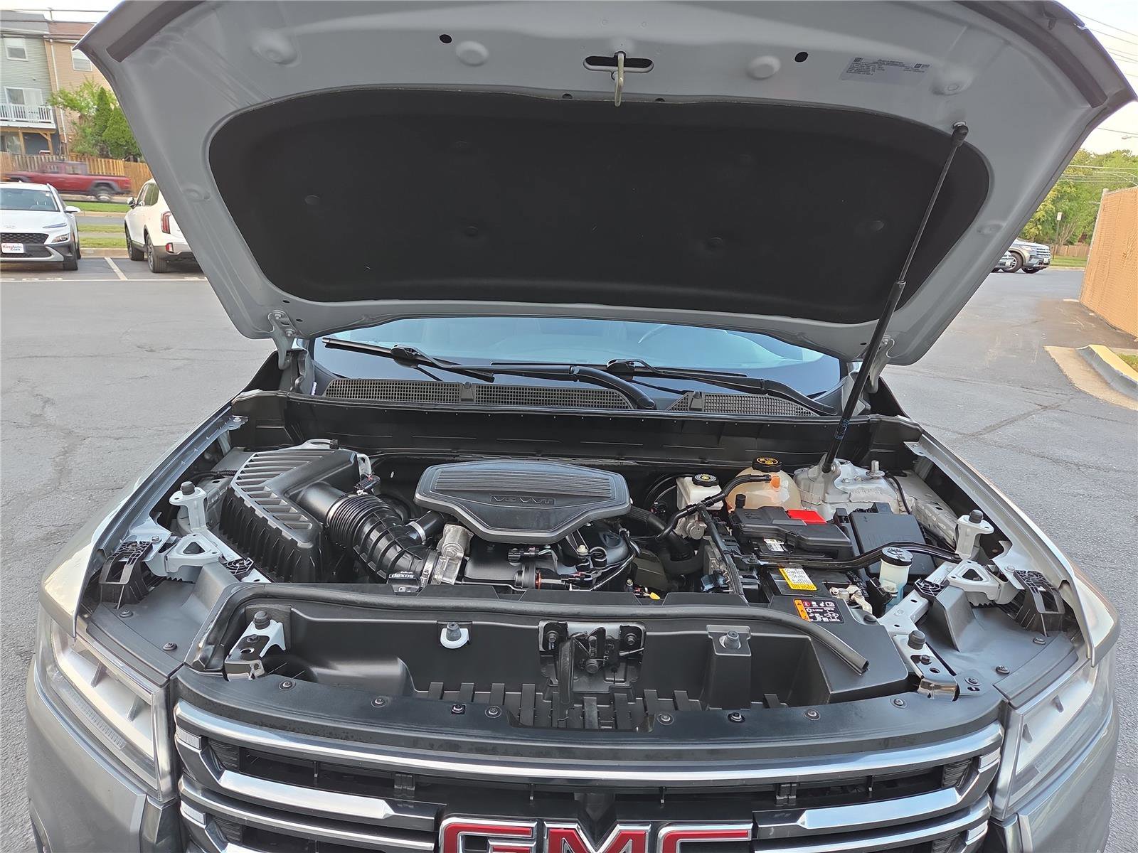 Used 2021 GMC Acadia AT4 w/ Preferred Package AWD/4WD image 10