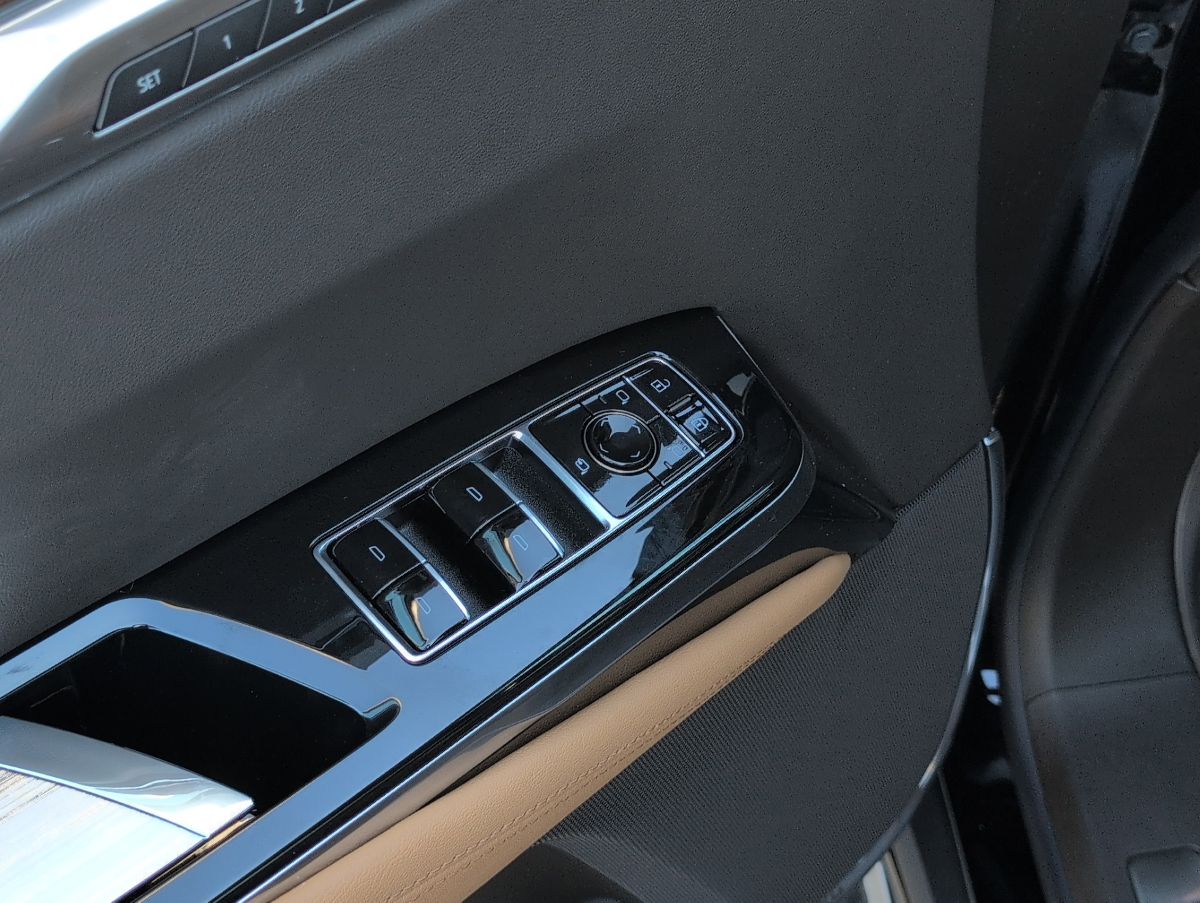 New 2026 Cadillac Escalade Luxury w/ LPO, Radiant Package image 16