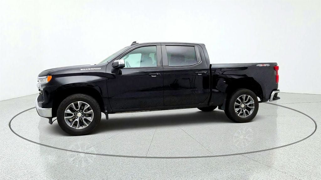 Used 2022 Chevrolet Silverado 1500 LT AWD/4WD image 8